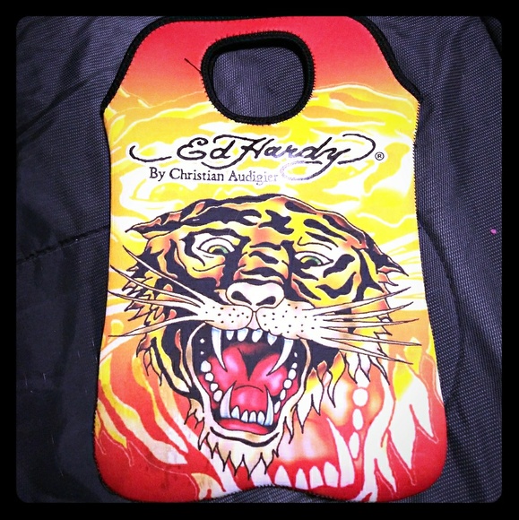 Ed Hardy Handbags - 🌟Ed Hardy wine carrier/cooler🍷